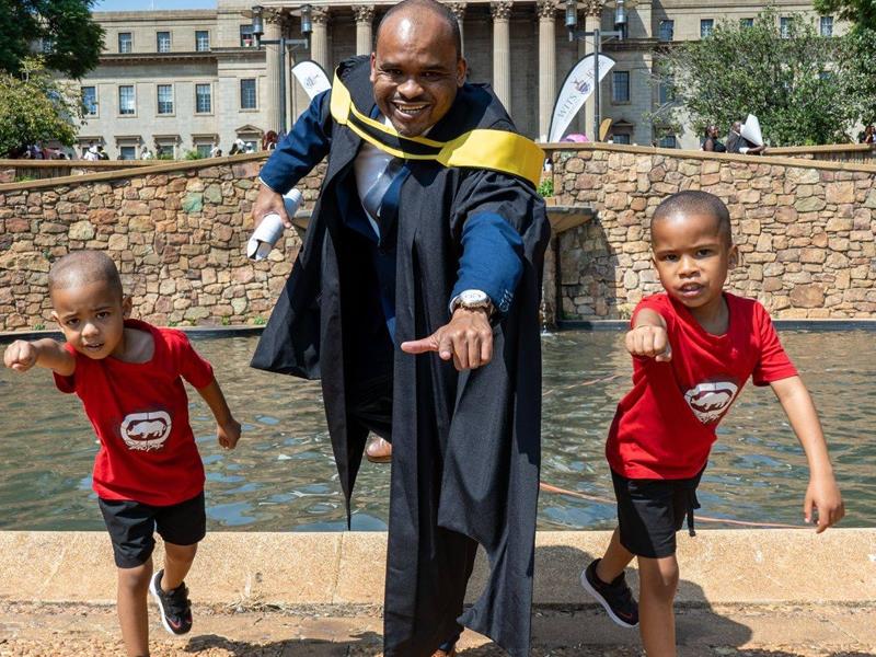 Former call centre agent Oliver Niewenhuys has achieved a family dream by completing a BA in Organisational Psychology and Management, with distinction.