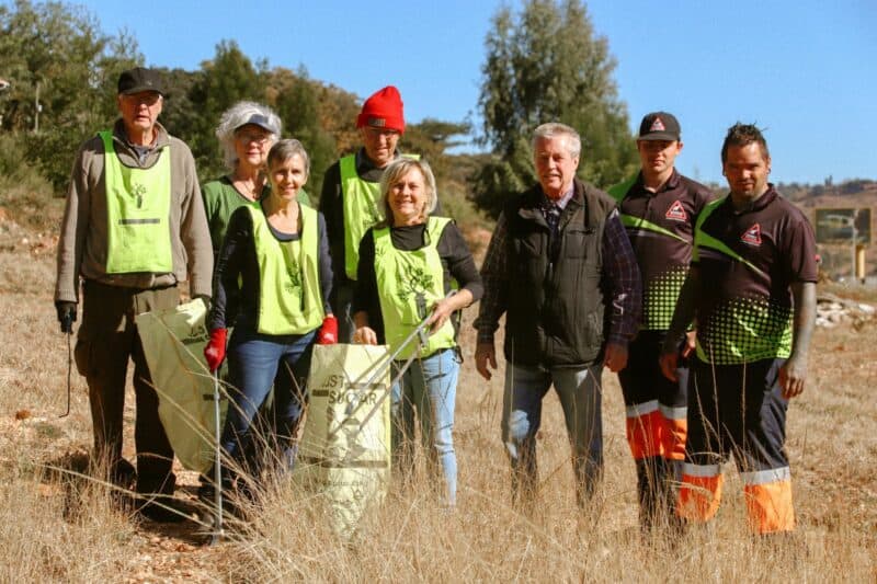 Volunteers helped with the clearing of rubbish from vacant land found along 14th Avenue.