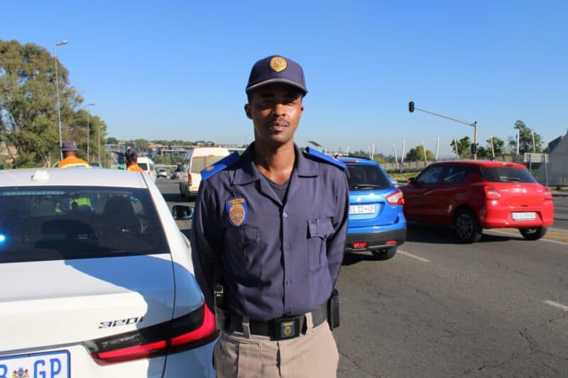 JMPD found evidence of negligent driving in the vehicle incident on West Park Road, when the driver of a white minibus Toyota Quantum, who was under the influence of alcohol, attempted to overtake another vehicle and lost control.