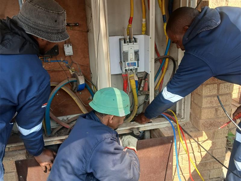 Facing a staggering R1.6b in unpaid bills, City Power is ramping up efforts with weekly disconnection drives aimed at recovering R30m from high-debt customers.