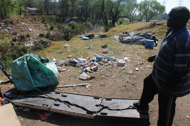 Behind Johannesburg’s skyscrapers, Region B faces a humanitarian crisis – shelters are at capacity, with displaced individuals working tirelessly to survive on the streets.
