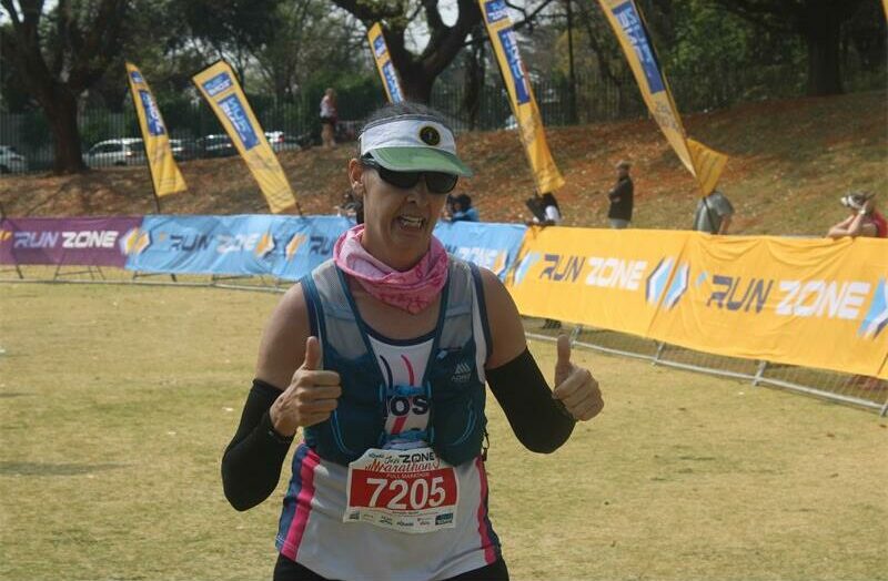 The marathon featured a variety of distances, including the full marathon of 42.2km, 21.1km, 10km, as well as 5km races, offering runners a valuable opportunity to secure their place in the Two Oceans Marathon and Comrades Marathon in 2026.