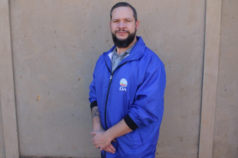 The Klap ‘n Toon initiative depends heavily on community participation, with residents pointing out their grievances to the councillor, while he’s on the ground to do something about them.