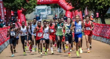 The start of the Boxer Super Run Elite Men’s Wave. Photo: Tobias