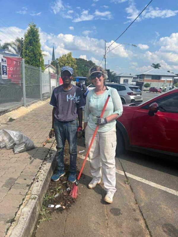 What began as irritation over overgrown weeds turned into a powerful act of community pride, as Linden resident Nicky Liebenberg transformed a neglected stretch of pavement into a symbol of local care.