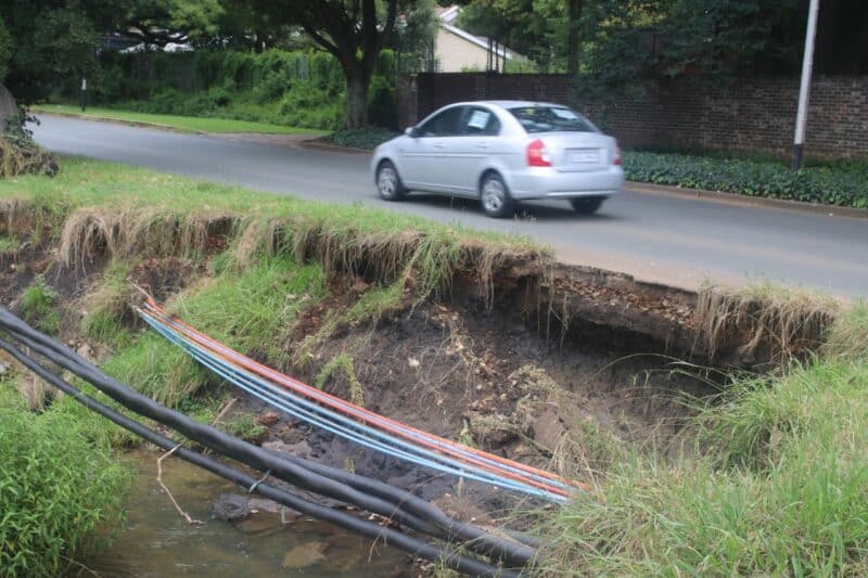 An Emmarentia resident warns that the Hofmeyer Drive now poses a serious risk to motorists.