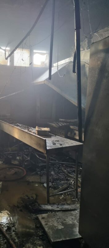 Evacuation and swift response prevent the kitchen blaze from spreading.