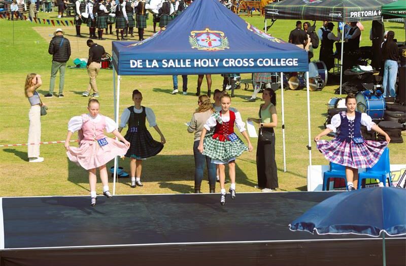 More than 4 000 people gathered at De La Salle Holy Cross College to celebrate a tradition that continues to connect generations.