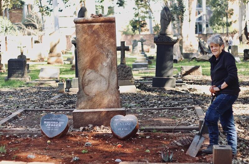 Sioux Jessen returned from Europe to plant aloes at her family gravesite and honour the mother she still misses every day.