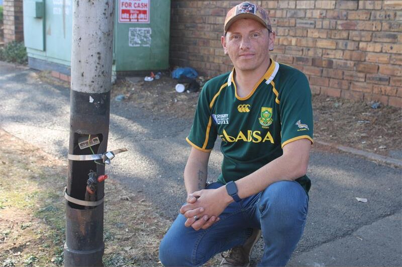 Safety fears are mounting in Gibson Street, where residents say prolonged streetlight outages have created opportunities for criminal activity and changed the way they live.