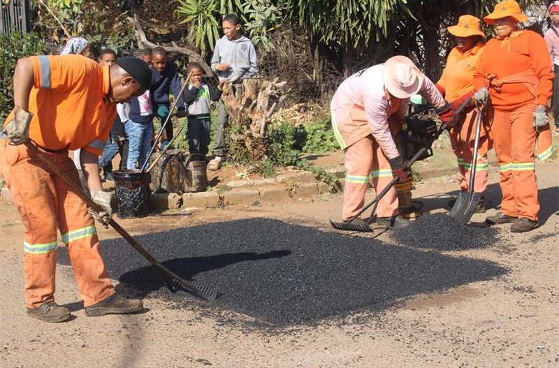 Johannesburg Roads Agency deployed multiple teams to Newlands as Operation Restore targeted potholes, blocked drains and ageing infrastructure.
