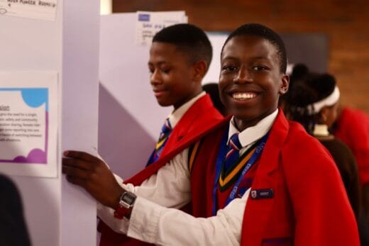 Adriel Phakathi packs away his stall. Photo: Neo Phashe