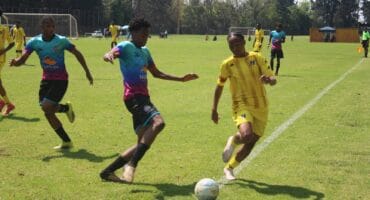 Rockefvs FC defender Khutso Maake against Wits Juniors U17 winger Keoagile Matshaba as he tries to keep the ball in play on October 10, 2026, at Wits Marks Park Sports Ground. Photo: Waydon Jacobs