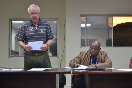 Colin Marsh addresses those present at the Imbizo while KwaDukuza Mayor Ricardo Mthembu makes notes.