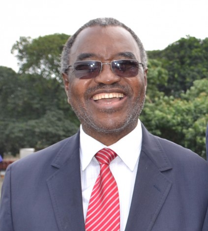 MEC Willies Mchunu has jumped in again.