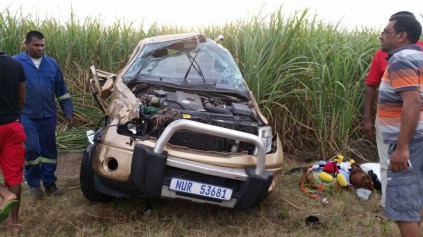 The wrecked vehicle at the Tinley Manor accident on Sunday. Photo: IPSS Medical Rescue