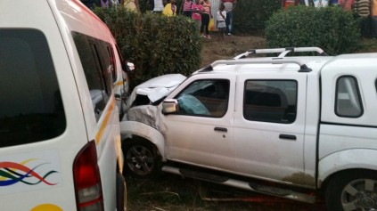 A taxi and a bakkie collided. Photo: IPSS Medical Rescue.