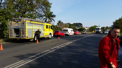Emergency services on the side of the R74. Photo: IPSS Medical Rescue
