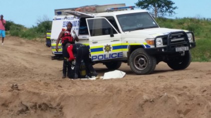 SAPS divers prepare for the search. Photo: IPSS Medical Rescue