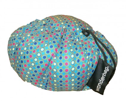 The mini Wonderbag is the perfect solution to provide hot, cooked school lunches and prevent cold food from spoiling in the summer heat.