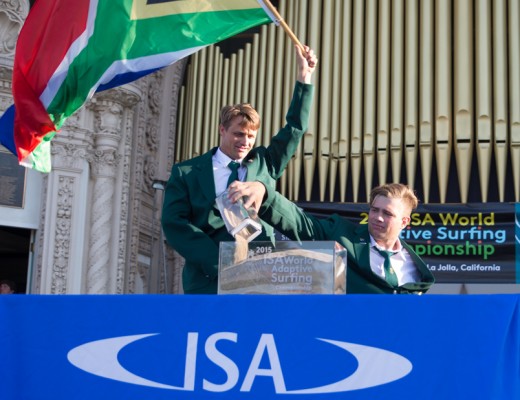 Captain Antony Smyth and Dries Millard during the mixing of the sands opening ceremony. Photo: ISA/Evans
