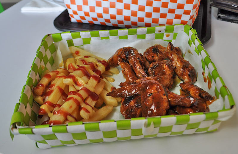 The chicken wings got a 7 out of 10.
