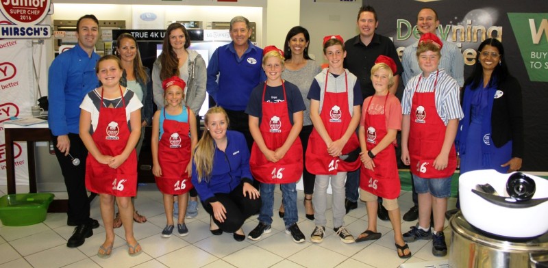 Contestants of the Hirsch's Junior superchef, with Judges and the Hirsch's Team (Medium)