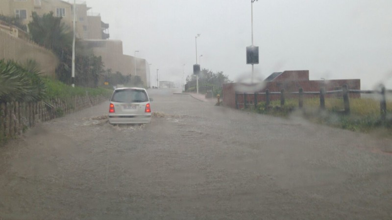 Umdloti North Beach Road is flooded. Drive with caution.