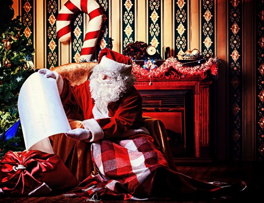 Santa Claus needs your help with his gift lift. 
