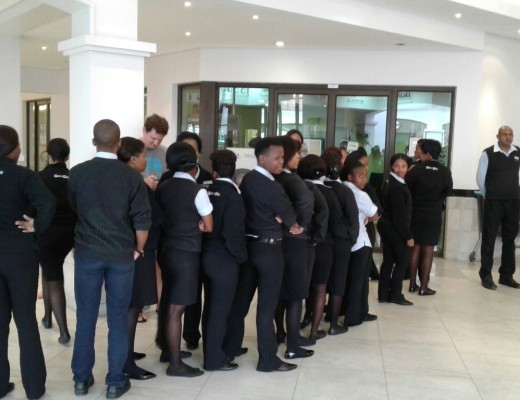 The mall staff followed the evacuation procedure without any problems. 