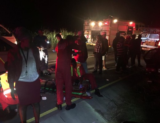 Emergensy personnel at the crash had to free some of the trapped people with the jaws of life. IPSS Rescue thanked all parties involved for their swift response. Photo: IPSS Medical Rescue.