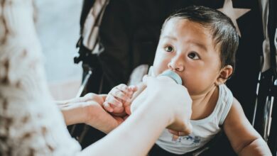Here's how to bottle-feed your baby