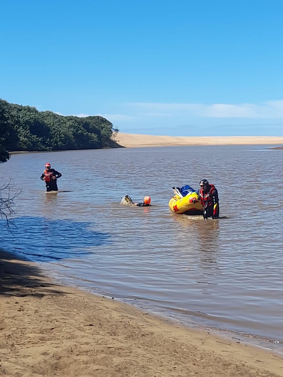 Fisherman drowns at Tinley Manor lagoon | North Coast Courier