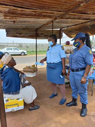 Police handing out pamphlets. Photo : Supplied