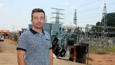 Fed-up residents say mayor failed to keep 'no loadshedding' promise