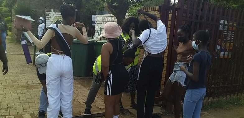 Search leads to finding drugs and dangerous weapons on Mams learners