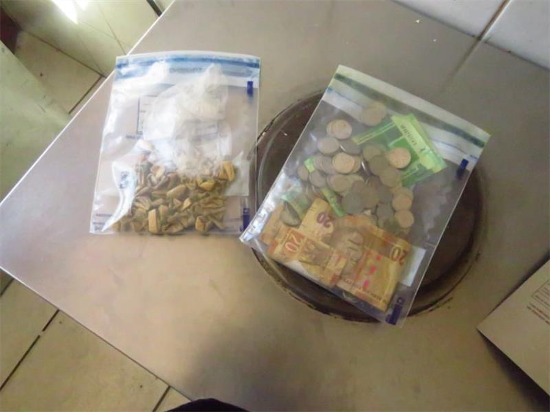 Police arrest three women for dealing in drugs