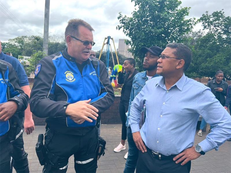 Marabastad gets a cleanup and bylaw inspection Rekord