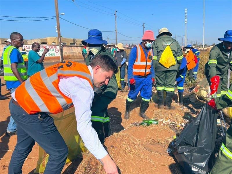 Mayor implores community to join fight against illegal dumping