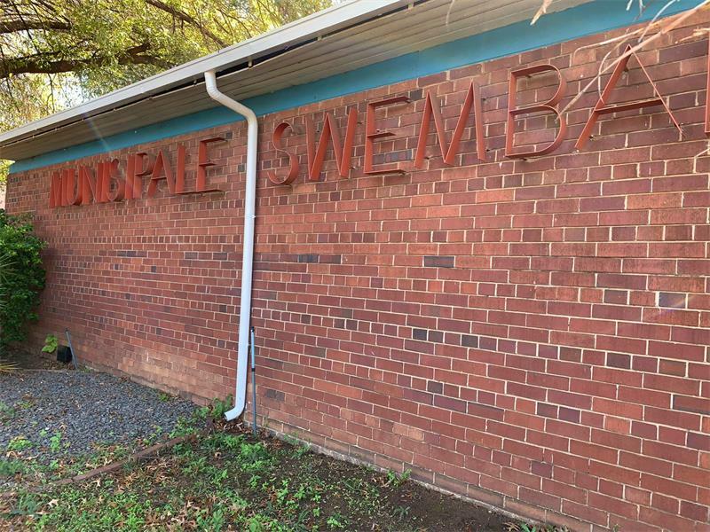 Metro 'to repair Hillcrest pool' yet has no money to, users not happy