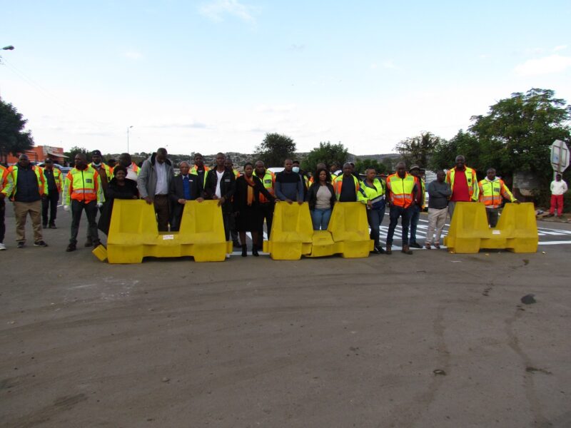 Taxi associations in Mamelodi officially opened Tsamaya road.