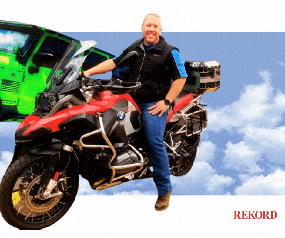 Local biker helps family in distress