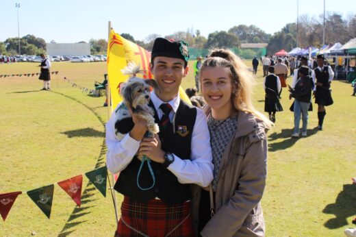 Michaela Miskin, Matthew Kingsley with Crystal. <yoastmark class=