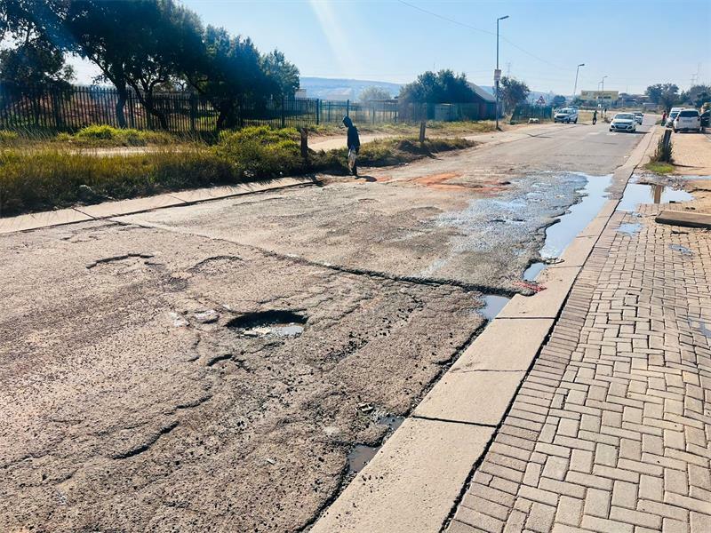 Metro blames pothole-ridden street in Atteridgeville on informal carwashers