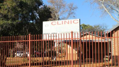 Frustration and despair fill the air at Jack Hindon clinic in Pretoria North, as residents claim to line up for hours only to be met with poor service from the nurses.