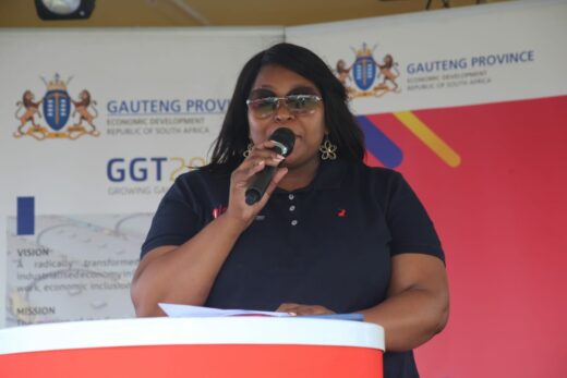 Pirtunia Mkhabela the Public Affairs Communications and Sustainability Manager addresses the students. Photo: Supplied