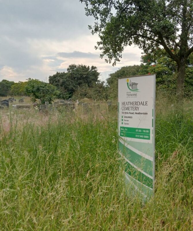 Metro was hande in onskuld oor begraafplaaschaos Rekord