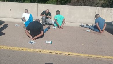 Eight arrested minutes after armed robbery at Pretoria intersection