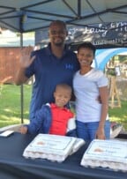 Ronald en Zanele Nthite en hul seun Piroza