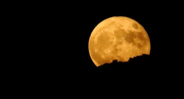See October’s stunning rare Supermoon tonight